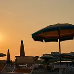 Bright Flat In With Pool - Beahost Bibione