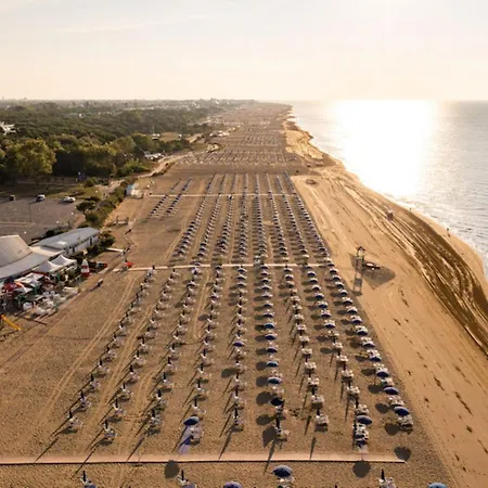 Daire Bright Flat In With Pool - Beahost Bibione