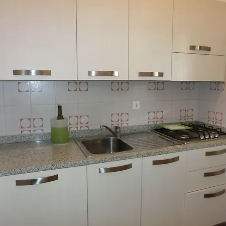 Appartement Bright Flat In With Pool - Beahost