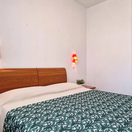 Bright Flat In With Pool - Beahost דירה *