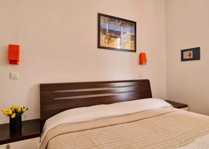 Appartement Bright Flat In With Pool - Beahost